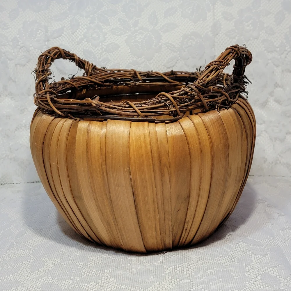 Vintage Handmade Pumpkin Shape Woven Basket Natural Wood Vine Twig Handle Rustic